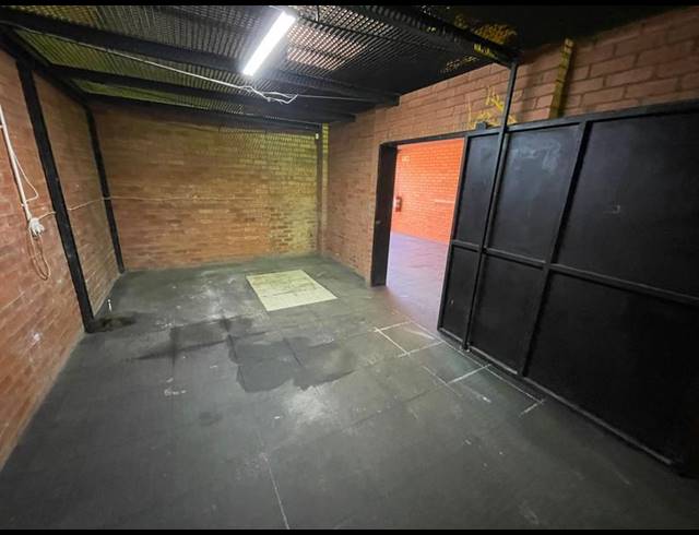 INDUSTRIAL PROPERTY TO RENT IN HENNOPSPARK